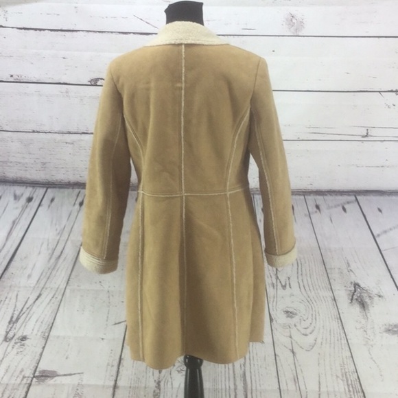 Women’s Murano tan faux suede lined coat. Size M. - Picture 5 of 8